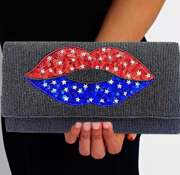 American-Kiss-USA-Luxury-Chain-Clutch
