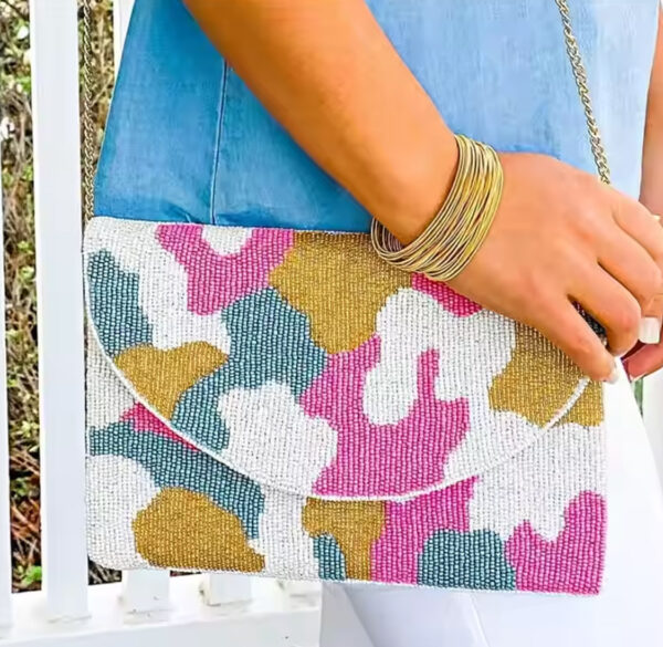 Pink-Camo-Seed-Beaded-Chain-Clutch
